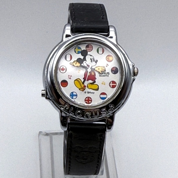 Vintage Lorus 1980s Unisex Disney Mickey Mouse Musical small world watch Working - Picture 1 of 10